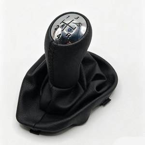 Poignée de levier de vitesse en cuir noir Chen Can pour Renault Clio III 2005-2009, boîte manuelle - Product Image 1