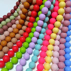 Perles de Dentition en Silicone Qualité Alimentaire 16 Couleurs Lettres Anglaises 12mm en Gros pour Attache Sucette - Product Image 4