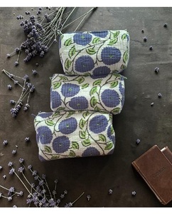 Bolsa de Almacenamiento de Cosméticos Premium SHINING POINT INTERNATIONAL, Estilo Bohemio con Patrón de Hilo, Cierre de Cremallera Resistente, Portátil - Product Image 1