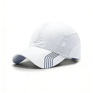 Casquette de course respirante à séchage rapide avec côtés en maille, idéale pour le golf, la randonnée et les sports de plein air, avec sangle réglable, style décontracté, type baseball - Product Image 5