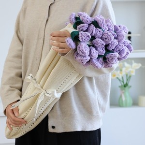 Regalo di ringraziamento per le madri per le occasioni di San Valentino e le occasioni di compleanno coperta fatta all'uncinetto con fiori di rosa - Product Image 5