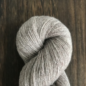 Fil <span class=keywords><strong>à</strong></span> <span class=keywords><strong>tricoter</strong></span> <span class=keywords><strong>en</strong></span> cachemire doux, <span class=keywords><strong>en</strong></span> yak et <span class=keywords><strong>en</strong></span> mérinos, <span class=keywords><strong>en</strong></span> <span class=keywords><strong>cône</strong></span>, <span class=keywords><strong>en</strong></span> bobine, coloré, mélangé, fibre naturelle, <span class=keywords><strong>pour</strong></span> le tissage <span class=keywords><strong>à</strong></span> la main, le tricot <span class=keywords><strong>à</strong></span> la <span class=keywords><strong>machine</strong></span>, les pulls - Product Image 5