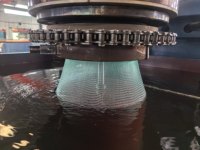Extrudeuse multifonctionnelle à vis unique pour la fabrication de filets géo, de filets d'alimentation pour volailles et de filets de signalisation, pour la production de mailles plates et de filets géo.