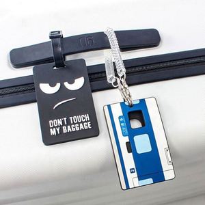 Étiquette de bagage en PVC souple personnalisée en gros avec motif lettre pour voyages individuels - Product Image 3