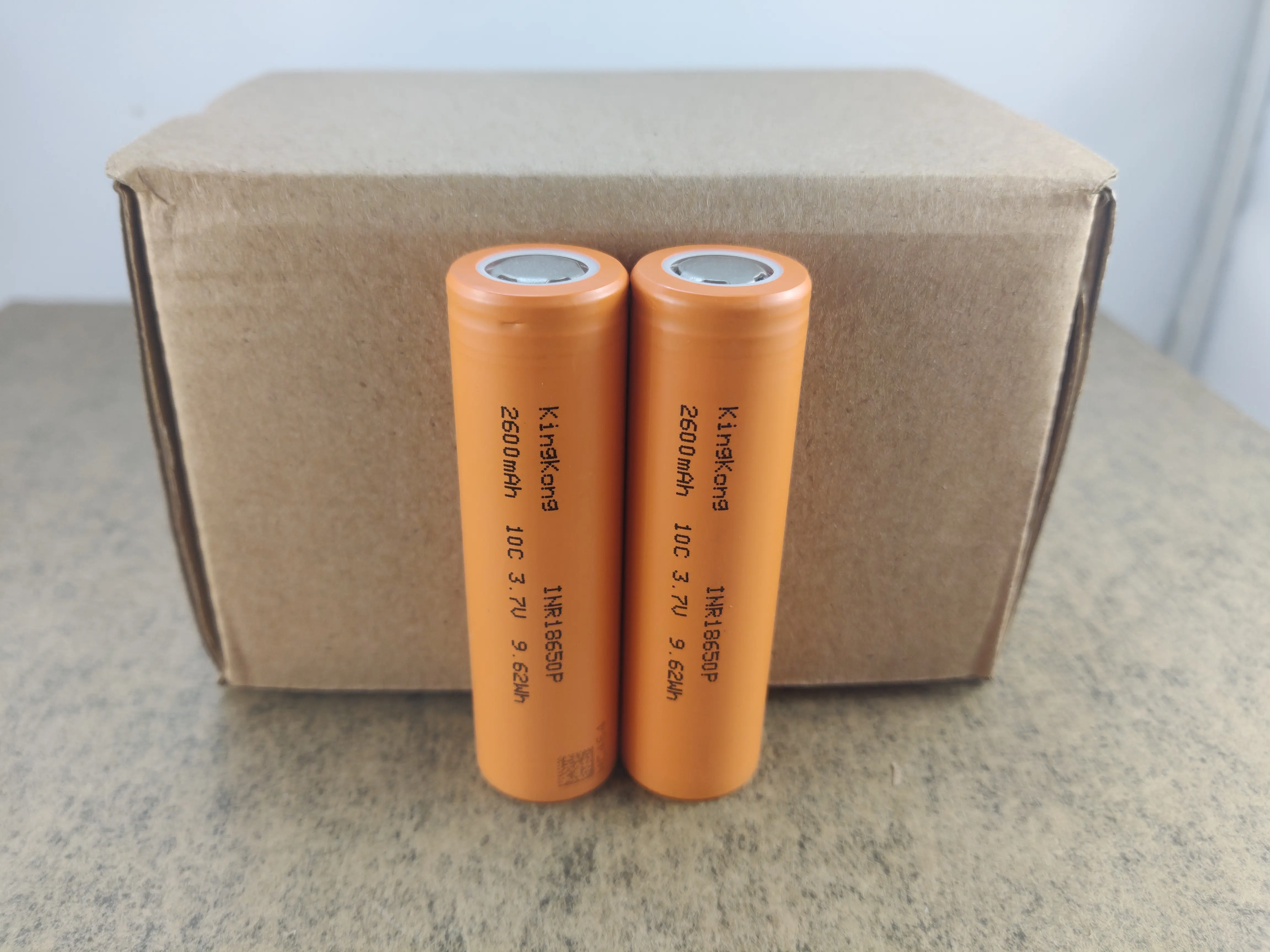 Kingkong inr18650 2600mah inr 18650 10c 26a 3.7v גלילי תא סוללת ליתיום-יון