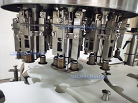 Machine de remplissage automatique de fiole de liquide d'huile de remplissage linéaire de bouteille de haute précision de 12 têtes