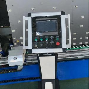 Robot de Sellado Automático Vertical de Vidrio Aislante Controlado por PLC de Alta Calidad para el Procesamiento de Vidrio de Doble Capa - Product Image 4