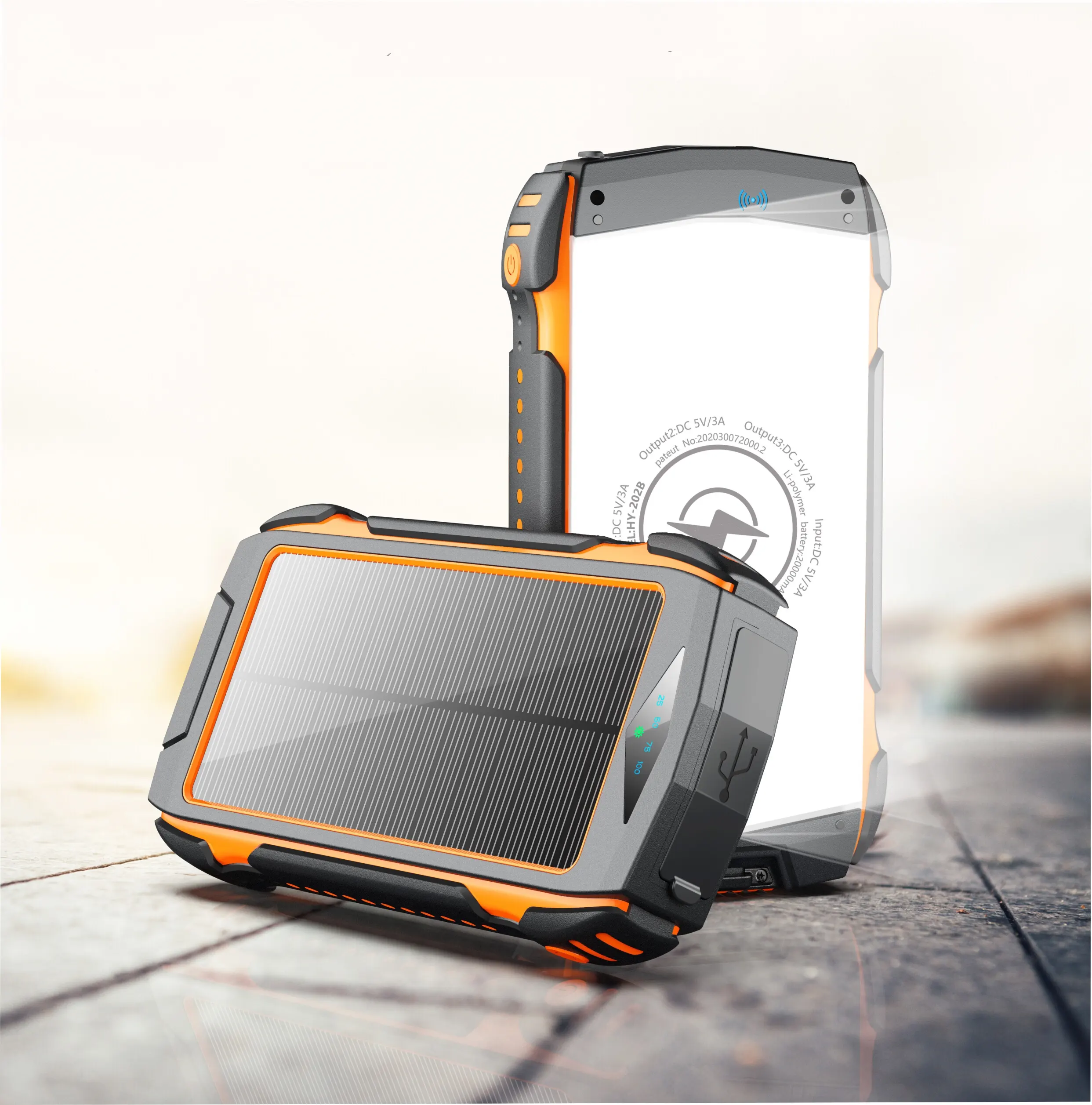 Shenzhen Menghasilkan Outdoor Tahan Air Ip67 26800Mah Powerbank Wireless Solar PowerBank untuk Semua Ponsel Pengisian Cepat