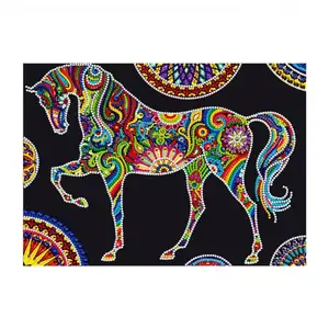 个性化彩色全钻石动物马礼品墙艺术批发定制标志夜光画
