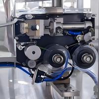 Machine d'emballage électrique multi-stations pour sachets préformés, pour l'alimentation et les boissons, avec contrôle PLC, pesage, remplissage et scellage