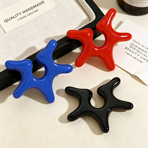 Venta al por mayor de aretes de estrella de mar irregulares sin perforación, dulces y geniales, clips para orejas personalizados, joyería de acrílico colorida - Product Image 3
