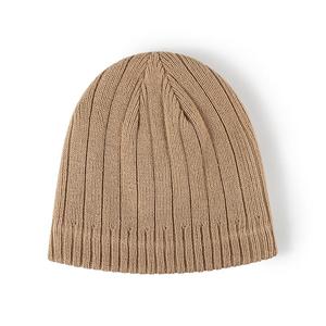 Bonnets d'hiver personnalisés avec détails imprimés vintage, protection solaire, vente en gros, bonnets de sport exquis pour bébés - Product Image 1