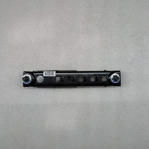 Ajusteur de guide de ceinture de sécurité avant de voiture de vente directe d'usine 13598894 13519683 13577246 13580168 13598893 pour Chevrolet <span class=keywords><strong>Aveo</strong></span> - Product Image 1