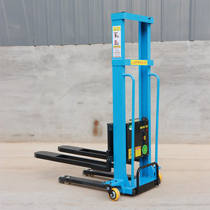 Chariot élévateur monté sur camion 2,5 tonnes, chariot élévateur à fourche superposable, châssis en acier haute résistance pour livraison sur site - Product Image 2