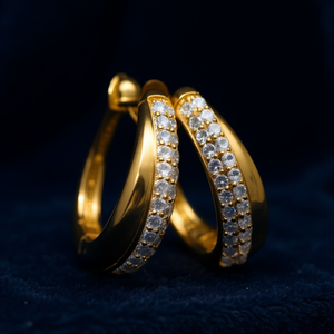 Boucles d'oreilles créoles de luxe en or massif 18 carats avec diamants ronds taille brillant sertis en canal pour femme, à porter au quotidien - Product Image 2