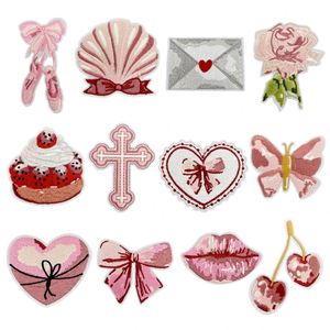 Parche termoadhesivo bordado de moda rosa con diseño de zapatillas de ballet, mariposa, lazo y rosa labial para decoración de ropa, sombreros y bolsos - Product Image 1