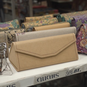ECO-Friendly Natural Kraft Paper <b>Sunglasses</b> <b>Case</b> Foldable Triangle <b>Sunglasses</b> <b>Case</b> Custom Eyeglass Holder <b>Sunglass</b> Eyewear <b>Case</b> - Product Image 4