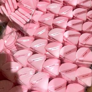 Borlas Cosméticas de Terciopelo Suave de Algodón de Marca Privada, Estilo Impreso para Uso en Seco y Húmedo, con Bolsa y Empaque en Caja, Borla Triangular para Polvo Suelto - Product Image 1