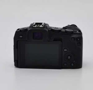 Una de las cámaras sin espejo de fotograma completo más ligeras, con un peso de solo 485 g, la EOS RP es una excelente cámara todo en uno para principiantes. - Product Image 2