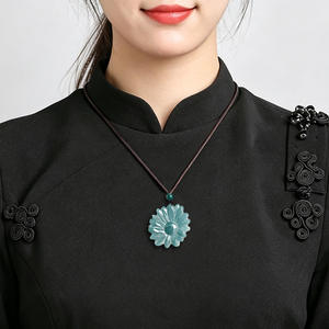 จี้หยกเจไดต์สีน้ำเงินธรรมชาติรูปดอกเดซี่ จี้สำหรับผู้ชายและผู้หญิง เครื่องประดับแฟชั่นสำหรับผู้หญิง พร้อมใบรับรอง HJ59 - Product Image 4