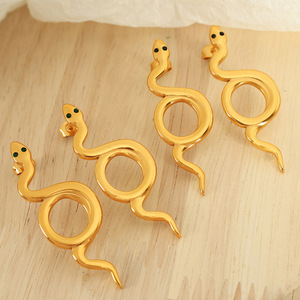 Pendientes de Oro con Forma de Serpiente, Diseño del Zodiaco Animal, Joyería de Moda para Mujer - Product Image 1