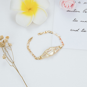 Braccialetti Classici con Lettere d'Amore e Scritta 'Mama' per Bambini, Design 2021, Placcati in Oro 18k, Regalo per la Mamma - Product Image 4