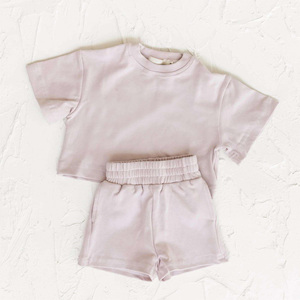 All'ingrosso t-Shirt estiva in tinta unita oversize e Set <span class=keywords><strong>corti</strong></span> <span class=keywords><strong>per</strong></span> ragazzi e ragazze maglia di cotone Top Shorts larghi Set 2 pezzi - Product Image 4