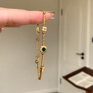 Pulseras de Plata de Ley S925 con Diseño de Flor de Cuatro Hojas Verde Hierba, Estilo Vintage Retro, Lujo Ligero, Estilo Old Money, Regalo - Product Image 5