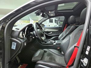 Voiture d'occasion 2017 <span class=keywords><strong>AMG</strong></span> GLC SUV Coupé 4MATIC 3.0T Dynamic Inventory avec boîte de vitesses automatique et moteur turbo - Product Image 6