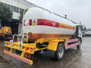 รถบรรทุกถังบรรจุก๊าซ LPG HOWO ขนาด 10 ลูกบาศก์เมตร รถขนส่งก๊าซ LPG แบบ Bobtail พร้อมหัวจ่ายสำหรับเติมถังก๊าซ LPG - Product Image 3