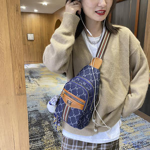 Borsa a Tracolla Hipster alla Moda con Tasca Interna per Cellulare e Tasca con Cerniera - Product Image 6