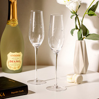 Verre à cocktail à champagne sculpté en forme de cœur de pêche avec diamant de luxe léger, grande tasse transparente classique moderne pour les fêtes et les cadeaux