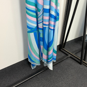 <span class=keywords><strong>Abito</strong></span> <span class=keywords><strong>lungo</strong></span> Casual da donna con stampa a blocchi di colore con Design senza schienale e nuovo orlo irregolare - Product Image 4