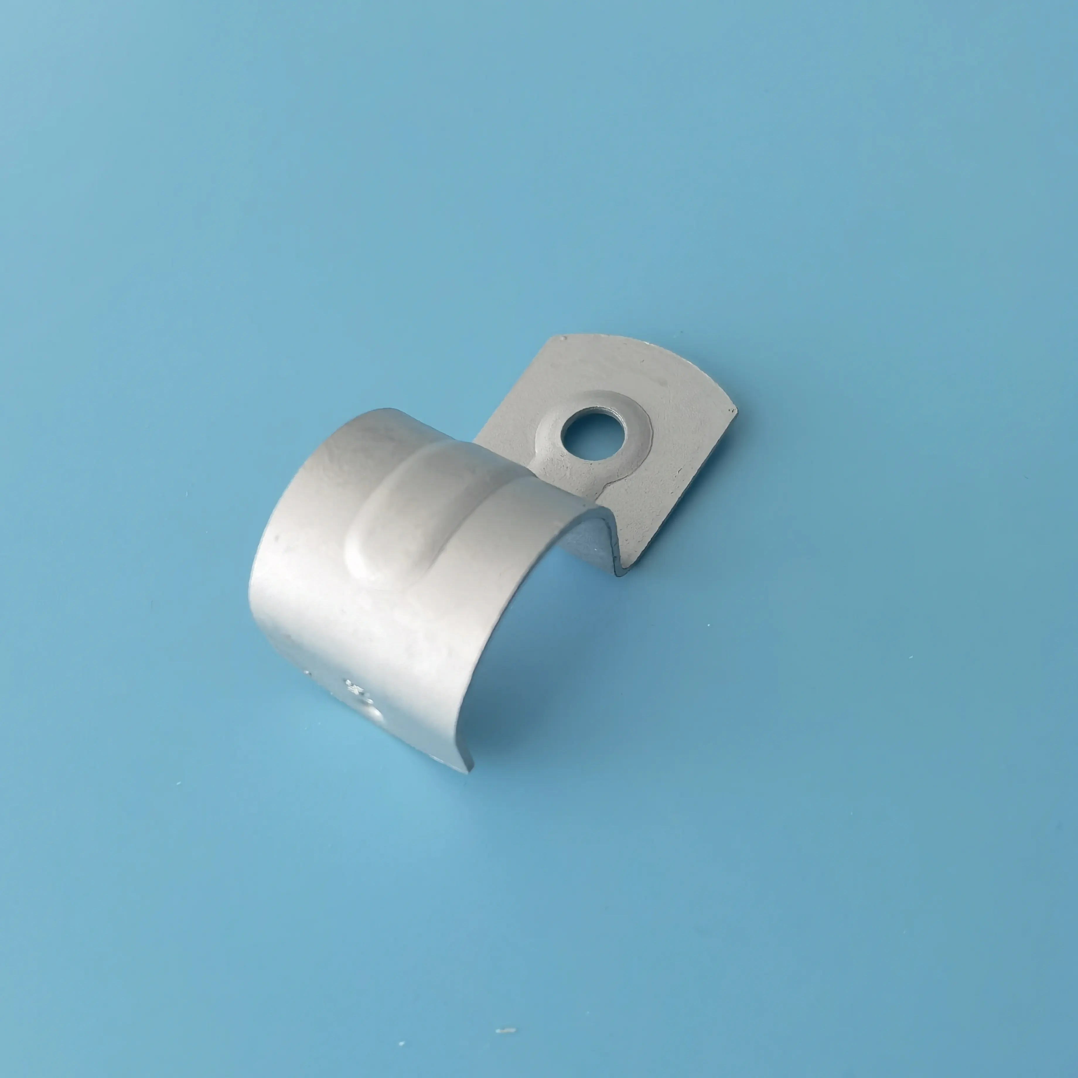 Australian Standard Metal Half Saddle for Conduit Pipe Securing Fixtures