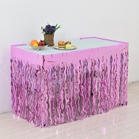 Jupe de table élégante en plastique motif goutte de pluie, design à lame incurvée, broderie animale, non-tissé, accessoire exquis pour mariage et banquet