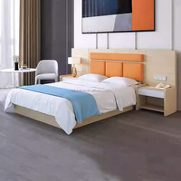 Ensembles de meubles de chambre d'hôtel commerciaux modernes et économiques, avec cadre de lit en panneaux de bois massif durable et tête de lit rembourrée