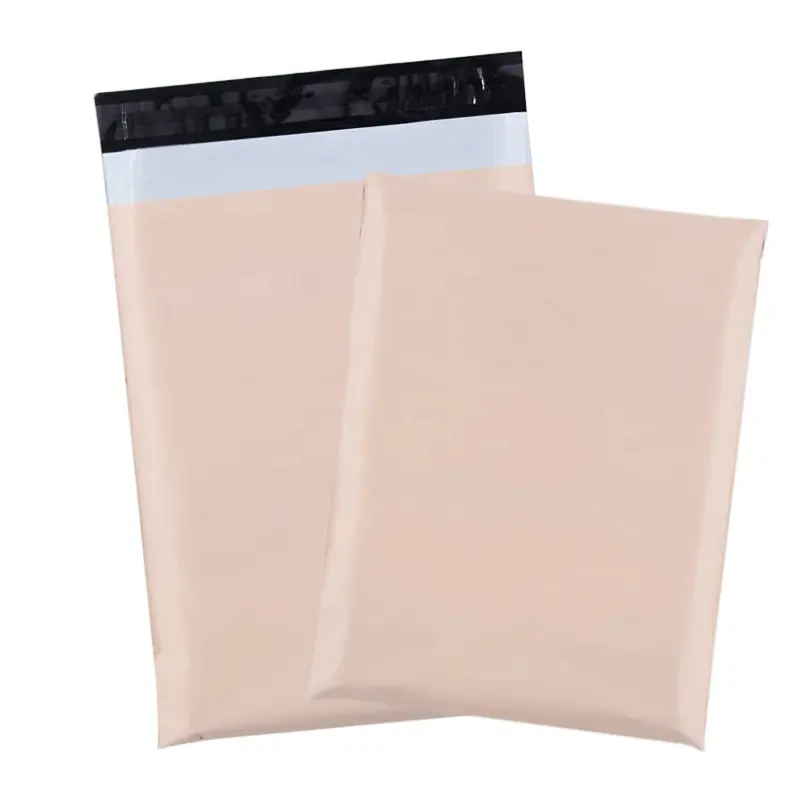 शिपिंग के लिए कस्टम डिज़ाइन 100% बायोडिग्रेडेबल पैकेजिंग लिफ़ाफ़े बैग मेलिंग बैग नग्न रंग पॉली मेलर्स
