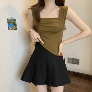 Trägerloses Tanktop für Damen im neuen Sommerstil, perfekt zum Schichten oder zum Tragen allein, mit plissierten breiten Trägern und einem trägerlosen Design. - Product Image 6