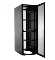 Armoire réseau intérieure robuste SF 42U avec porte grillagée, rack de serveur à profil plié en neuf sections, rack sur pied