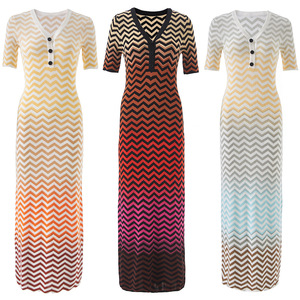 Vestido Casual de Punto de Alta Calidad para Mujer, Color Degradado, Patrón Geométrico, Botones, Corte Recto Elegante, Cuello en V, Manga Corta - Product Image 1