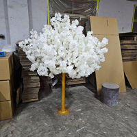 Arbre de cerisier artificiel en soie fait main et personnalisé, à l'aspect réaliste et à la texture douce, pour les mariages, les hôtels et les fêtes