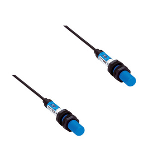 Capteur de proximité capacitif SICK CM12 08EBP KW1, conception métrique, connexion filetée, distance de détection de 0,5 à 8 mm - Product Image 1
