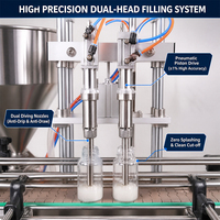 Machine de remplissage d'huile pneumatique de table avec trémie et convoyeur pour le remplissage de bouteilles d'huile alimentaire à petite échelle