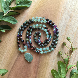 Prehnite, Fluorite violette, Jaspe sang de dragon, Pendentif en quartz fraise vert, 108 perles, Cristaux de guérison, Bijoux de yoga - Product Image 5