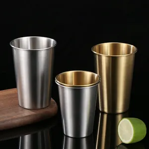 Venta al por mayor de alta calidad de la barra de cerveza de una sola pared apilable Vaso de acero inoxidable 304 personalizado Metal Shot Mug Pint Cups