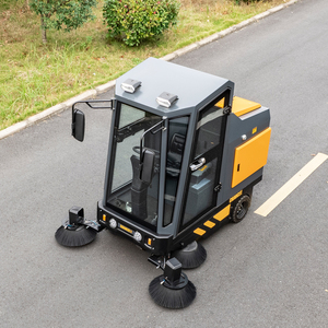 Nettoyeur de voirie industriel U190C, machine de nettoyage automatique des sols à conducteur embarqué - Product Image 3