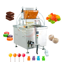 Machine semi-automatique à bonbons durs à remplissage central de ceinture aigre-en-ciel pour la fabrication de sucettes sucrées au chocolat