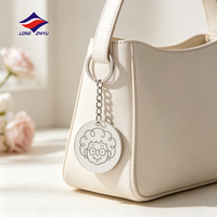 Porte-clés en alliage de zinc émaillé souple avec logo personnalisé Longzhiyu, 20 ans d'expérience, cadeau d'entreprise de luxe, souvenir d'entreprise, porte-clés de voiture en métal