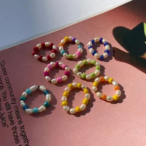 2023 Fashion Natual perle d'acqua dolce perline di riso anelli fascino elasticizzato intrecciato colorato perline di semi di riso piccoli anelli da dito SR016
