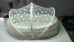 Nido de Bebé de Lujo 100% Algodón con Mosquitera, Cuna Portátil para Recién Nacidos, Colchón y Almohada para Dormir Seguro - Product Image 5